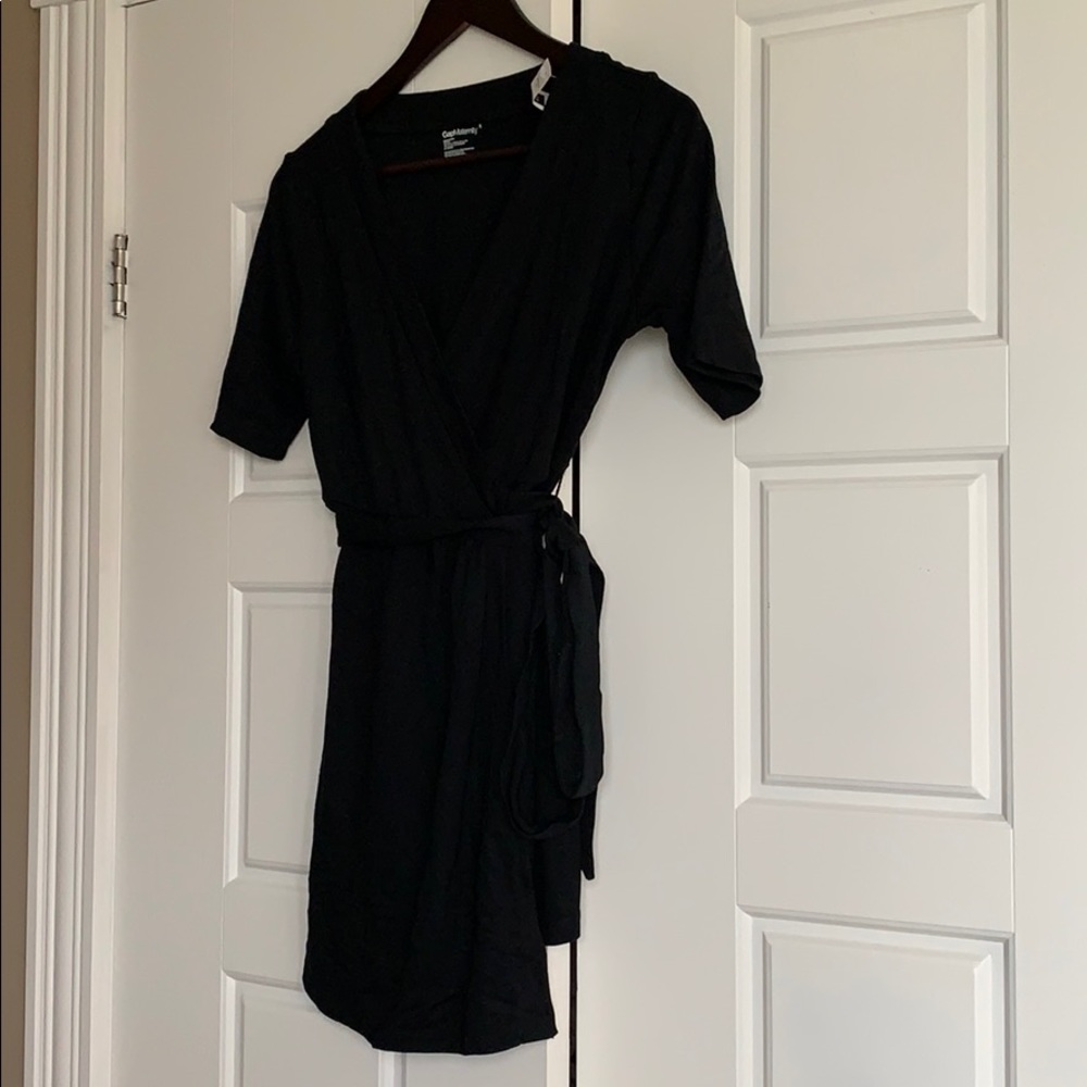 Short sleeve maternity top
